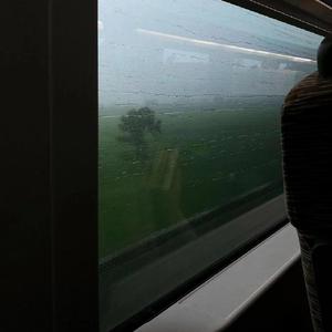 日本农村女人户外色情片
