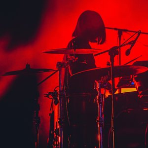 日本农村女人户外色情片
